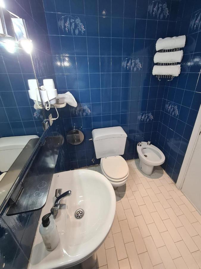 马德里 圣芭芭拉旅馆酒店 外观 照片